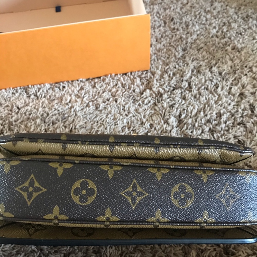 Gorgeous Louis Vuitton Reverse pochette Métis - Picture 9 of 9